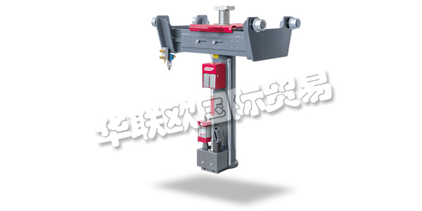 BLITZ于1872年由Matthias Schneider在Schwenningen am Neckar成立，作為精密機(jī)械的維修車間。然而，汽車工業(yè)的增長(zhǎng)導(dǎo)致對(duì)車輛維修工具的需求增加。因此，他們開始生產(chǎn)汽車千斤頂，電動(dòng)空氣泵和空氣壓縮機(jī)。