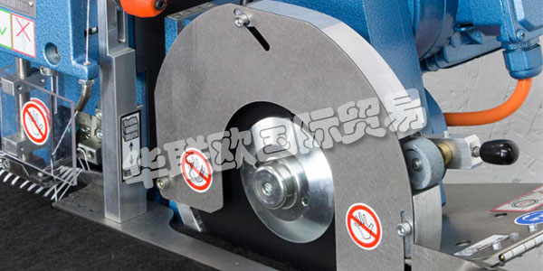 德國(guó)DOHLE主要產(chǎn)品：DOHLE縫紉機(jī)、包縫機(jī)、鏈?zhǔn)娇p紉機(jī)、立式縫紉機(jī)等。DOHLE GMBH&Co. KG的亞琛自1870年與高素質(zhì)的員工的專家為您的貨物在紡織品和地毯行業(yè)加盟的廣泛基礎(chǔ)的基礎(chǔ)。