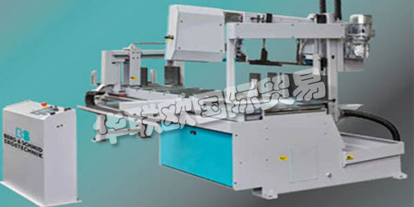 BERG&SCHMID的名字背后是一家由業(yè)主管理的公司，總部位于巴登 - 符騰堡州的雷塞克。Berg&Schmid成立于Wirtschaftswunder的早期，由Schmid家族經(jīng)營了幾代人。