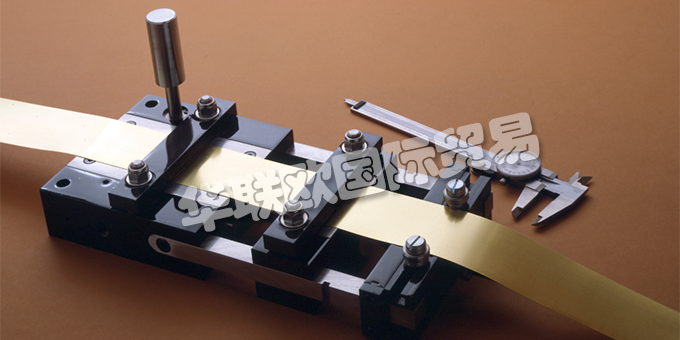 美國(guó)RAPID AIR公司的產(chǎn)品有：RAPID-AIR供料器、RAPID-AIR送料器、RAPID-AIR空氣送料器、空氣供給裝置、伺服供料器 矯直機(jī)、切割機(jī)、定長(zhǎng)切割機(jī)、線圈處理設(shè)備、刀具、電動(dòng)閥門、電動(dòng)執(zhí)行法閥。