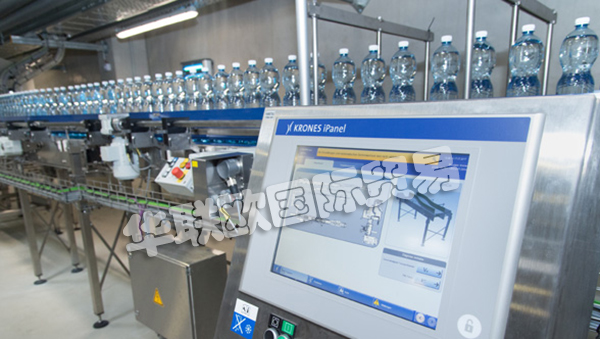品牌介紹：【KRONES】總部位于德國新特勞普林的克朗斯KRONES集團為各種工藝過程技術、灌裝技術和包裝技術開發規劃并制造機器和整套設備。KRONES的產品組合借助內部物流系統、信息技術和工廠規劃而得以完善。KRONES設備每天處理的瓶子、易拉罐和特殊造型容器數以百萬計...更多關于德國KRONES,KRONES灌裝機,KRONES貼標機產品內容還請繼續閱讀以下文章，謝謝！